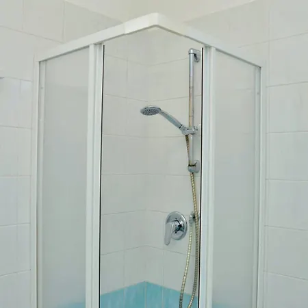 Vila Elegant Near The Beach-beahost