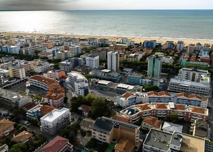 Villa Elegant Near The Beach-beahost